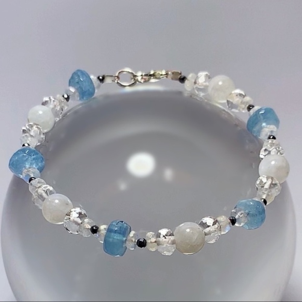 Hand Made Gemstone Bracelet - Picture 5 of 6